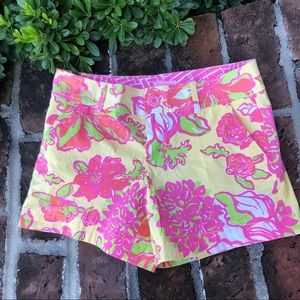 Lilly Pulitzer floral shorts size 6